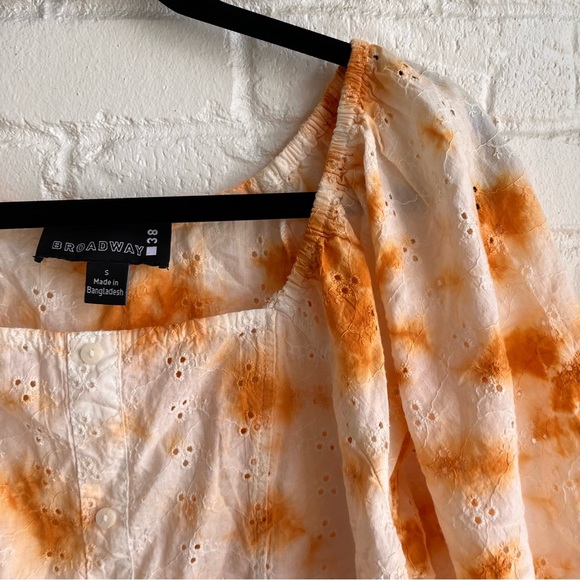 Broadway 38 Eyelet Blouse - Picture 12 of 15